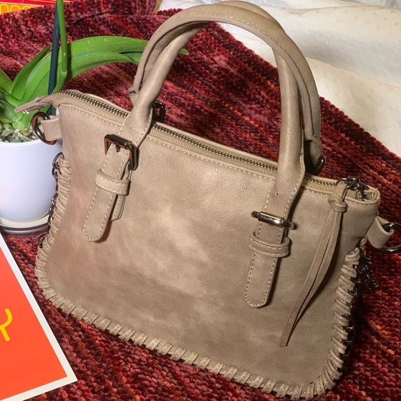 Chinese Laundry Small Handbag - Picture 2 of 8